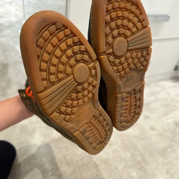 Nike Women's Lace-Up Boots in Olive and Orange - Picture 5 of 10